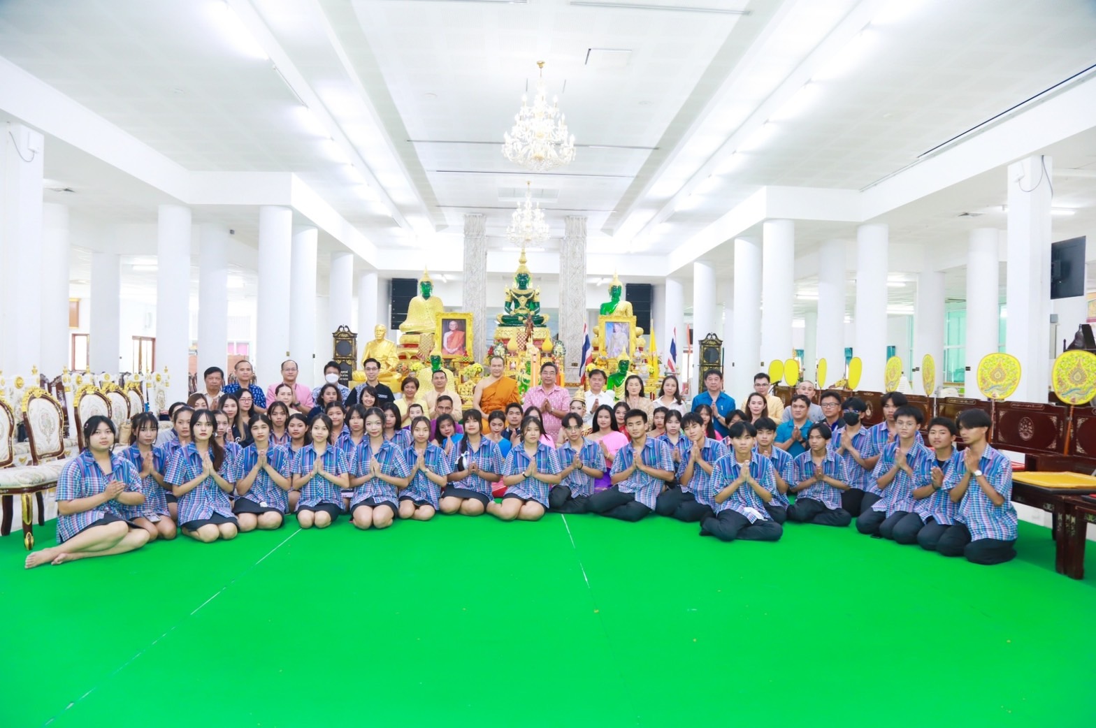 นนทบุรี  วิทยาลัยเทคโนโลยีปัญญาภิวัฒน์จัดกิจกรรมแห่เทียนพรรษา