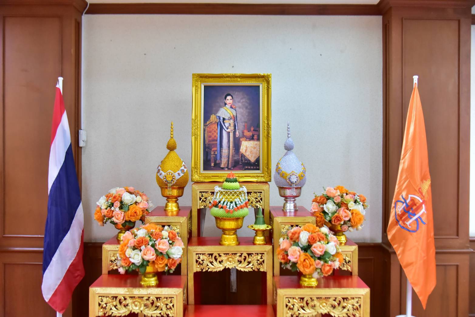 นครปฐม จัดพิธีรับบัตรอวยพร ส.ค.ส. สมุดบันทึกไดอารี่ และของพระราชทาน