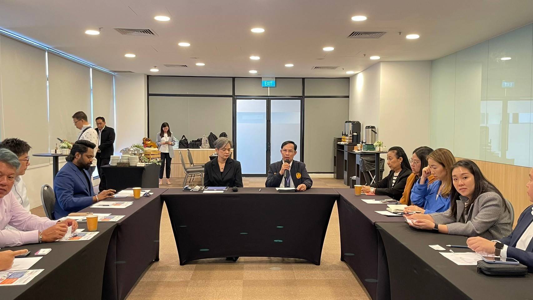 กรมการขนส่งทางบกพัฒนาเครือข่ายการขนส่งสินค้าทางถนนกับสิงคโปร์