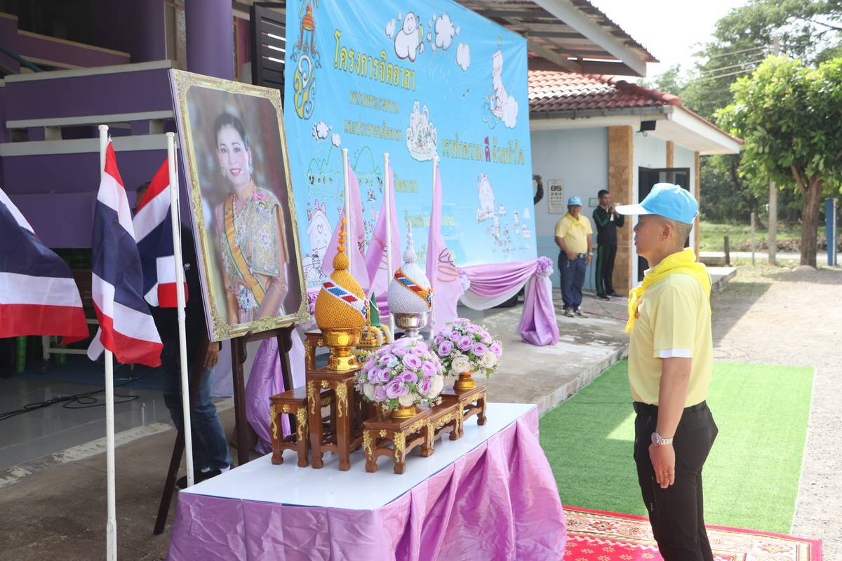 นครปฐม   มทบ.11มอบ หน่วยทหาร นพค.11สนภ.1นทพ.ทำกิจกรรม “จิตอาสาต้านภัยแล้ง”