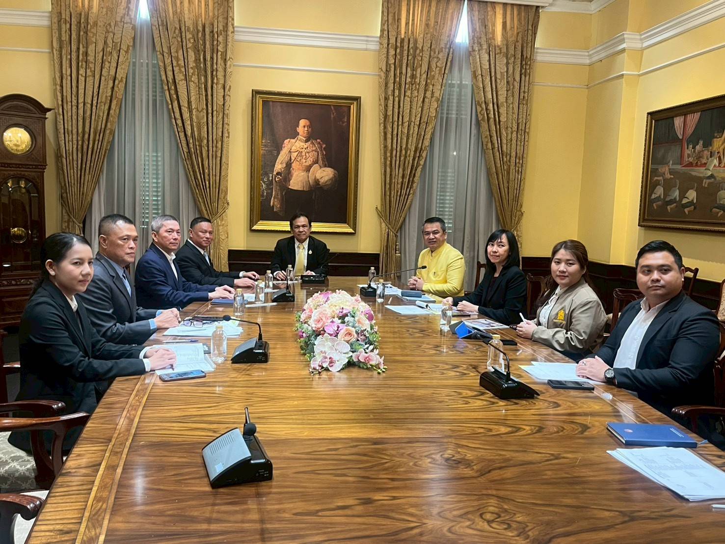 เสธ.หิมาลัย นำเตรียมทหาร 25 ร่วม งานธรรมนัส นั่งเก้าอี้ที่ปรึกษา รองนายกฯ