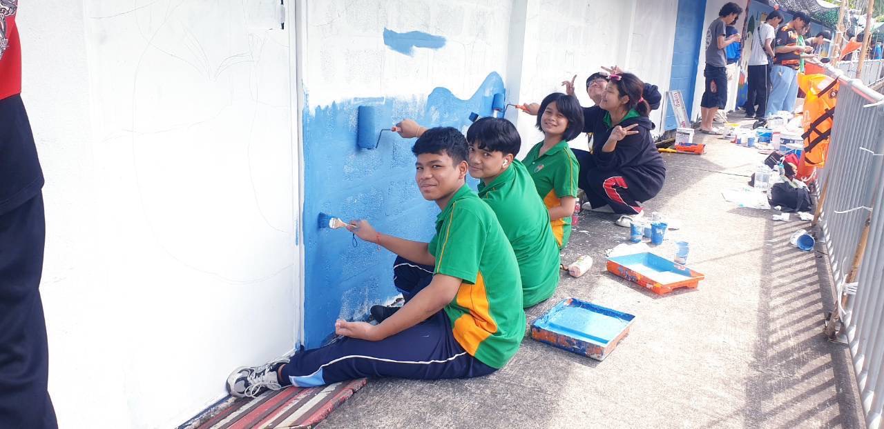 กรุงเทพมหานคร  ศูนย์การเรียนปัญญาภิวัฒน์ บางกะปิร่วมกิจกรรมจิตอาสา อนุรักษ์คูคลอง