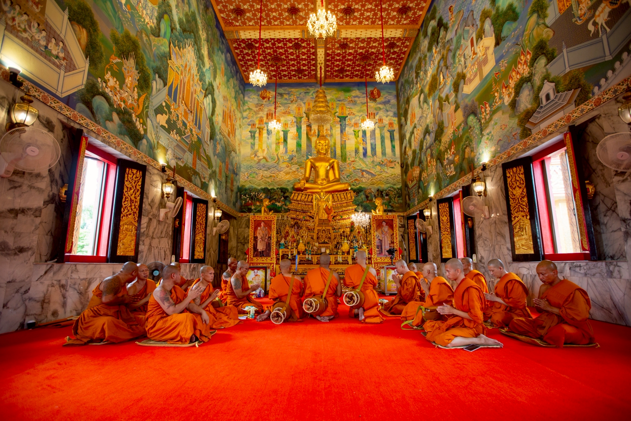 วัดไผ่ล้อม พระอารามหลวง จัดบวช ถวายพ่อหลวง ร.9 เนื่องในวันพ่อแห่งชาติ