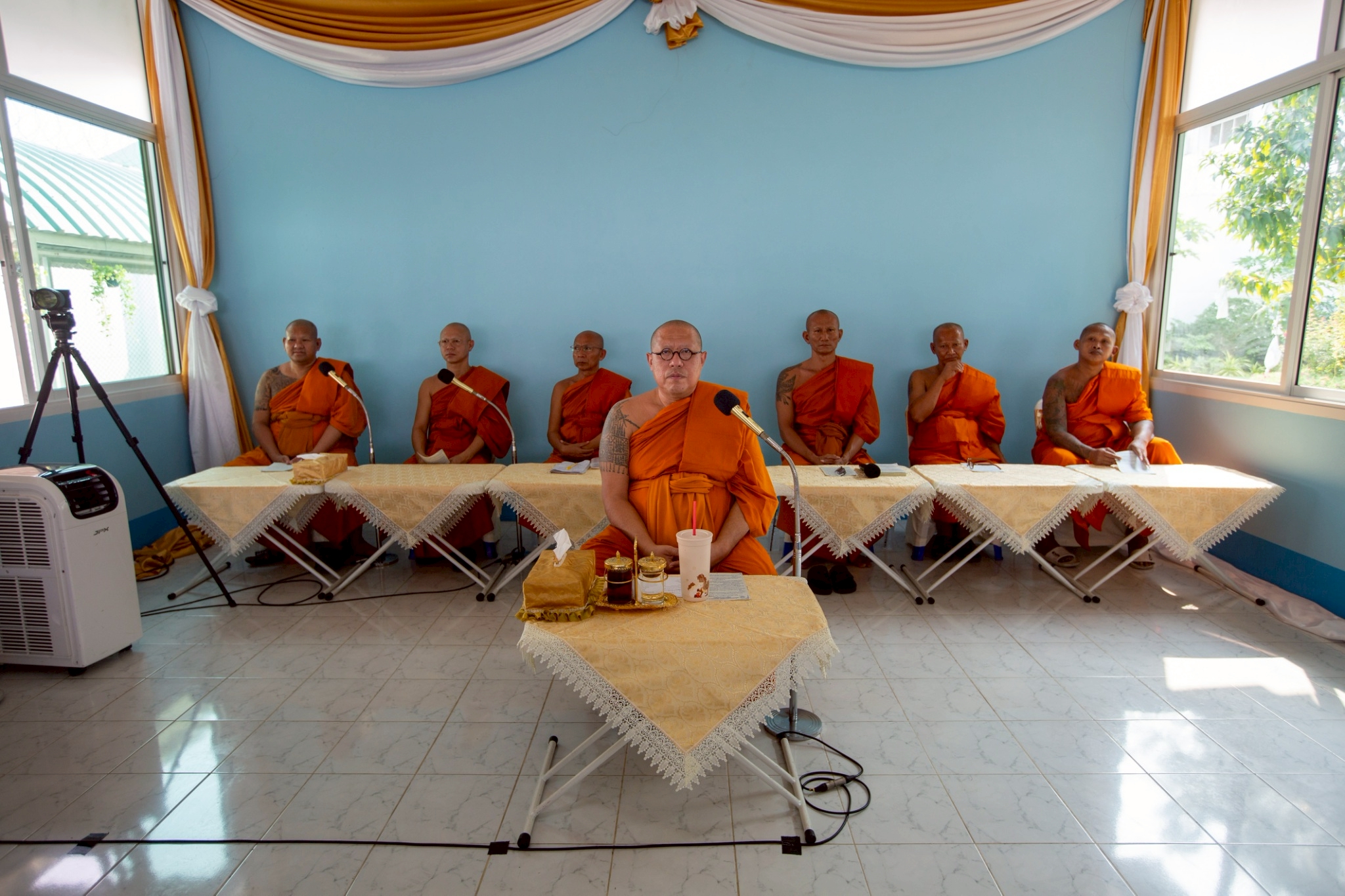 หลวงพี่น้ำฝน นำพุทธประวัติองคุลิมาล บรรยายธรรมเรือนจำกลางนครปฐม