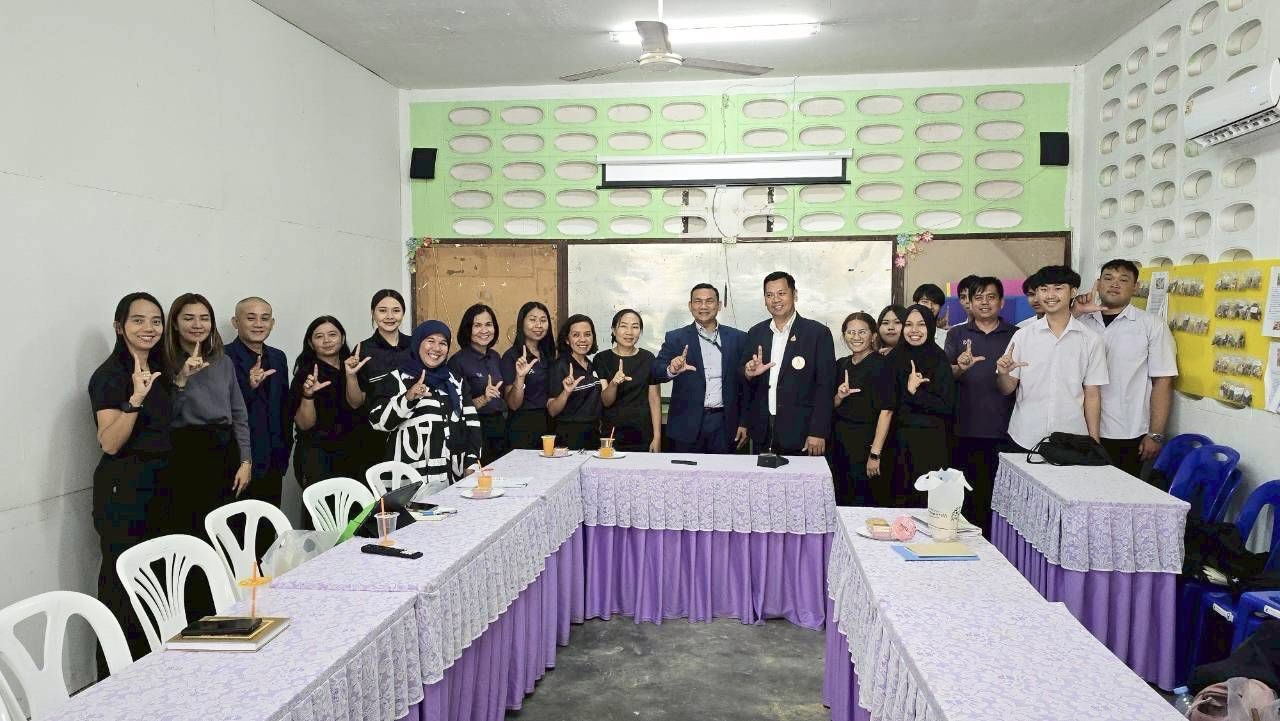 สำนักงานส่งเสริมการเรียนรู้จังหวัดภูเก็ตร่วมกับซีพีออลล์ให้โอกาสทางการศึกษาแก่นักเรียน