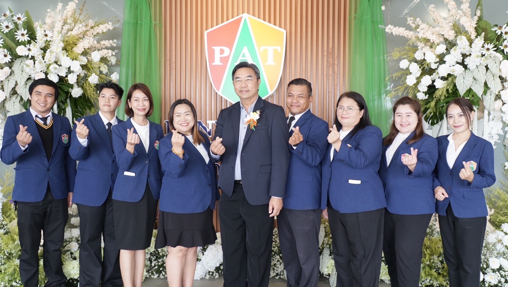 นนทบุรี  วิทยาลัยเทคโนโลยีปัญญาภิวัฒน์มอบทุนการศึกษาเพิ่มเติมช่วยเหลือนักเรียน