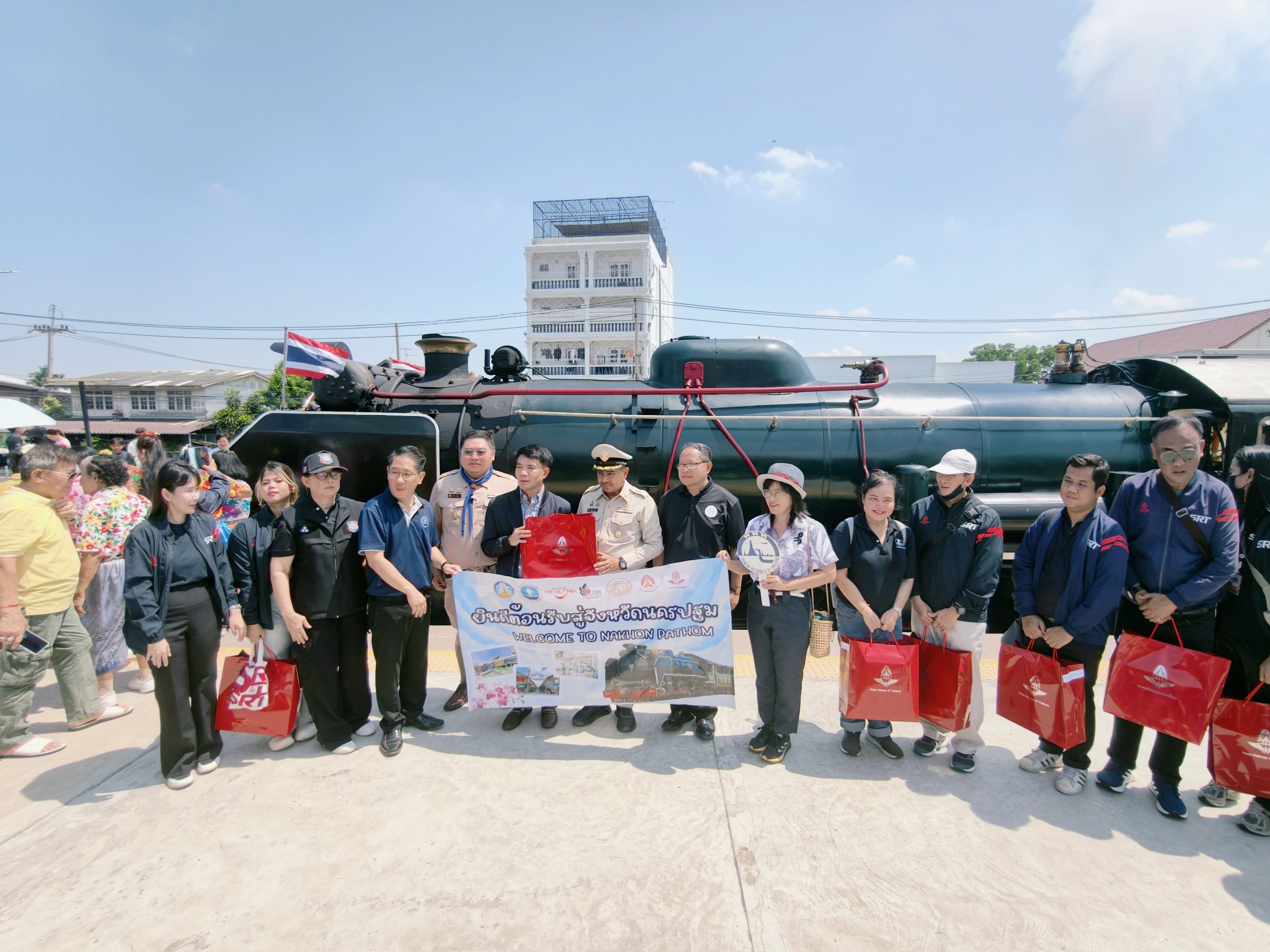 การรถไฟแห่งประเทศไทย  จัดขบวนรถจักรไอน้ำพิเศษ เส้นทางกรุงเทพฯ – นครปฐม เนื่องในวันฉัตรมงคล