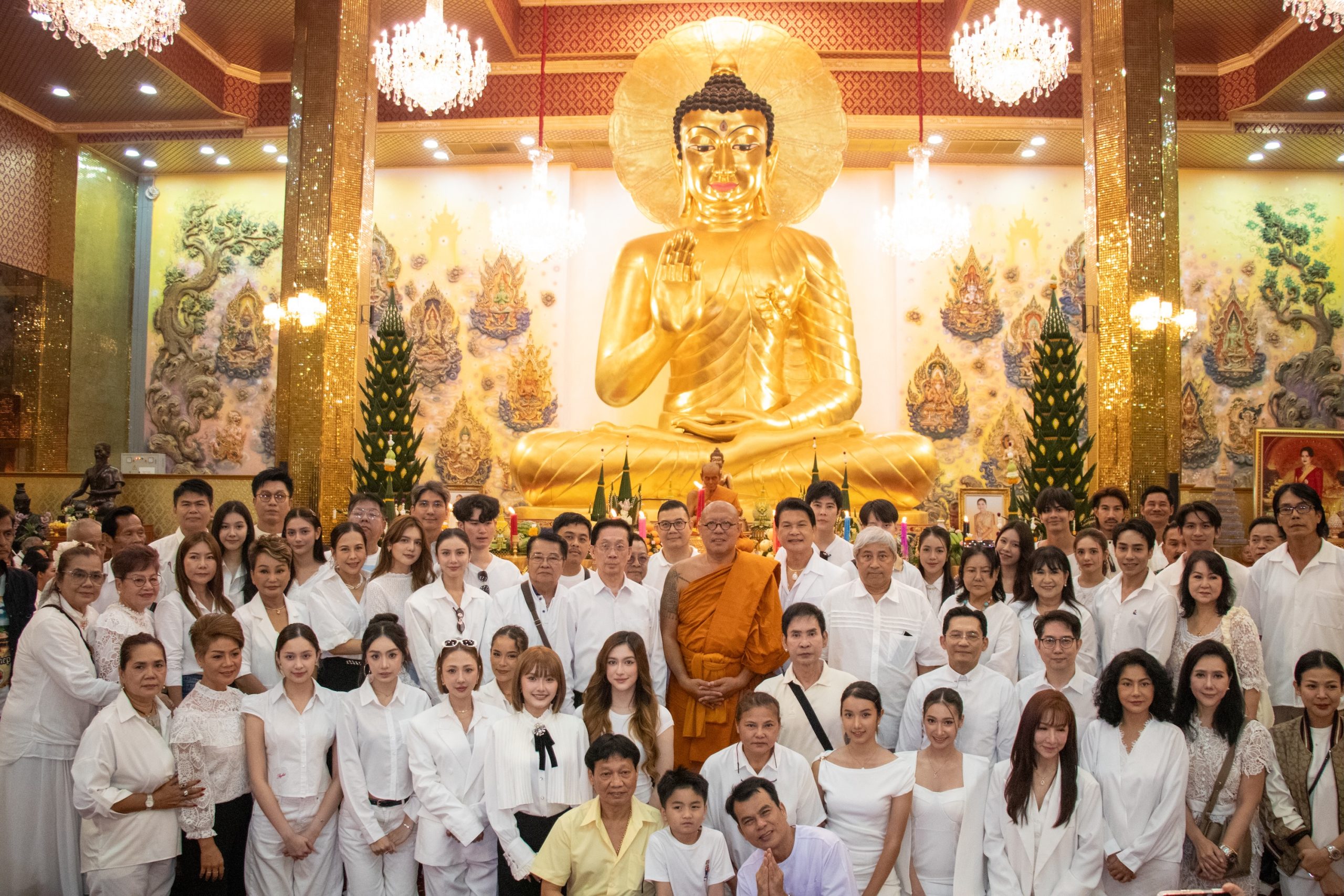 ศิลปินดารา คนดัง นักธุรกิจ สาธุชน รวมพลสืบสาน ไหว้ครูบูรพาจารย์“หลวงพ่อพูล”ละสังขาร 20ปี “วิสาขบูชารำลึก”