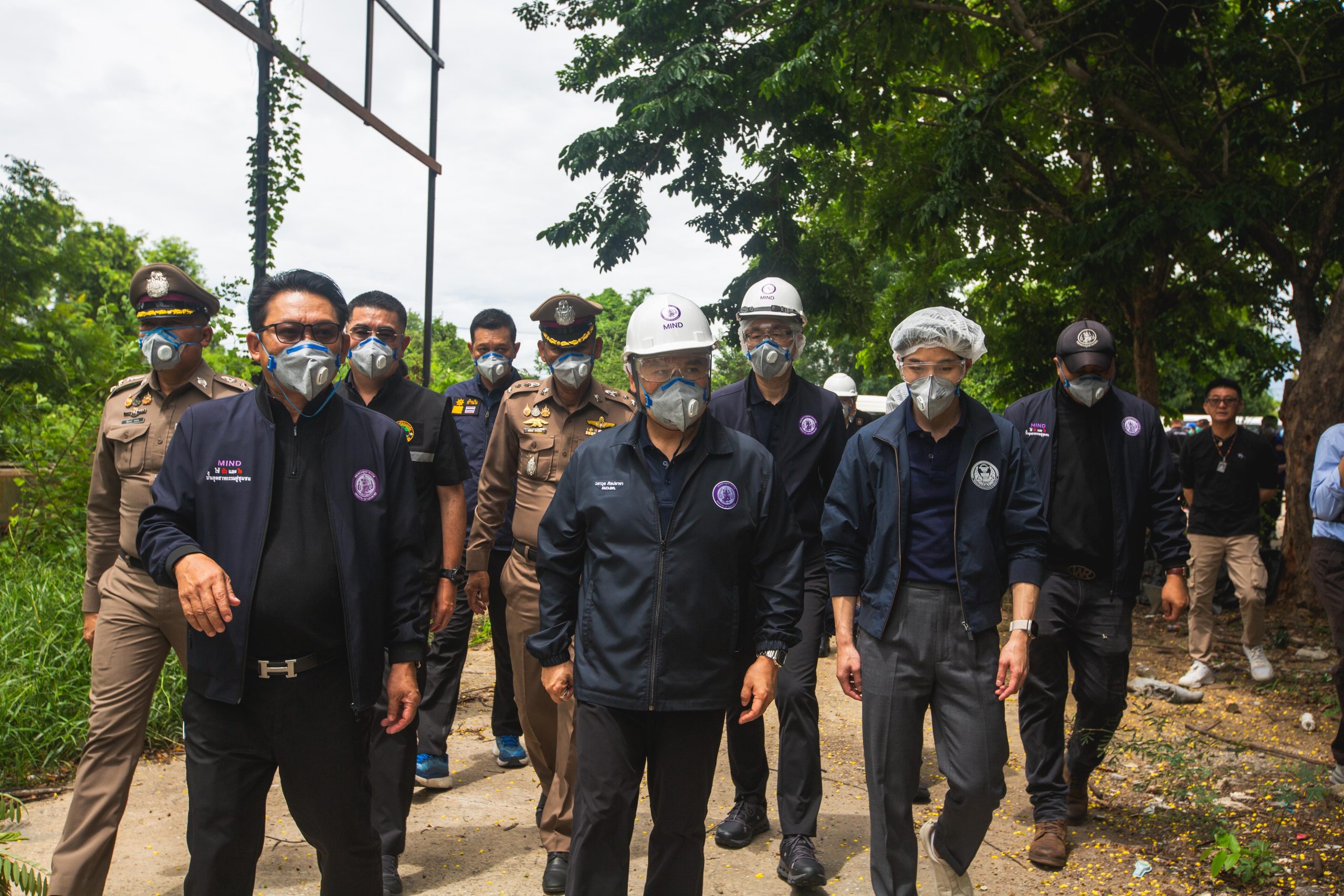 ส.ส.ฟิล์ม ปธ.กมธ.อุตสาหกรรม เชิญ วราวุธ ลุยตรวจโรงงานทิ้งซากอลูมิเนียมดรอส 1.2 หมื่นตัน