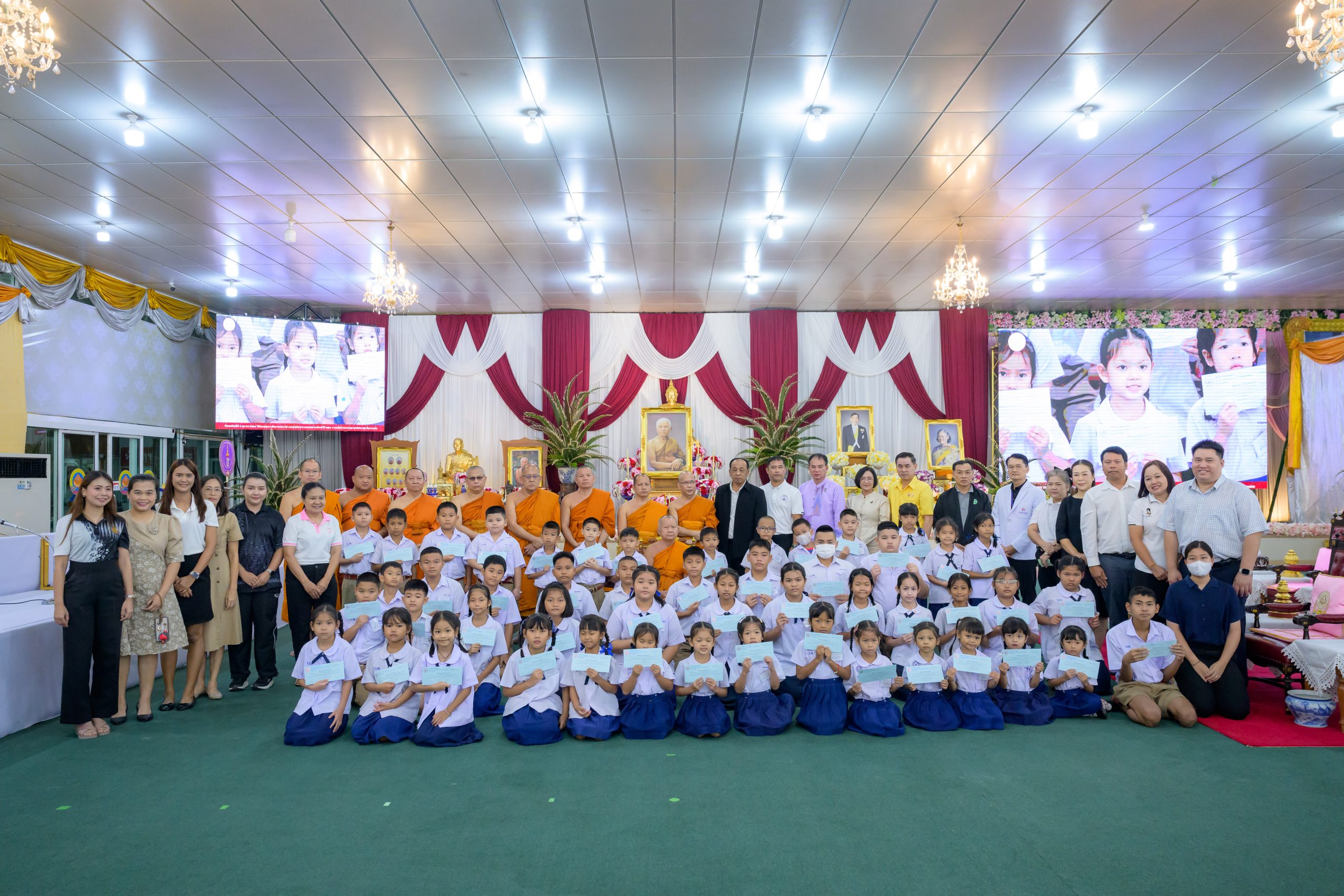 วัดไร่ขิง มอบทุนการศึกษาสงเคราะห์ งานบำเพ็ญกุศลทักษิณากตเวทิตาทาน ครบ104ปี ชาตกาล พระอุบาลีคุญปมาจารย์
